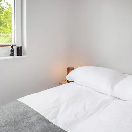 2 Bedroom Lovely In *